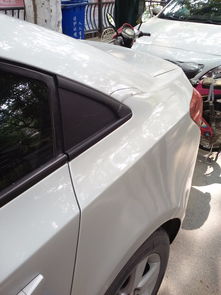 汽车划痕一点点多少钱修(汽车划痕修复费用解析，修复成本究竟多少？