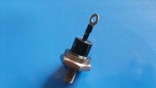 汽车大功率二极管多少钱(汽车大功率二极管价格解析)