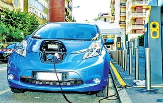 二手电动汽车要交多少钱(二手电动汽车价格解析，购买二手电动汽车需要考虑哪些因素以及实际花费是多少？