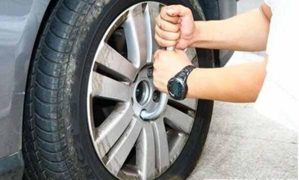 汽车轮胎换要多少钱一个(汽车轮胎更换费用解析，价格究竟如何？