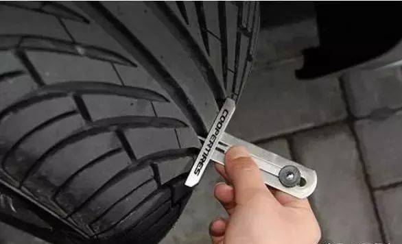 四年换汽车轮胎要多少钱(四年换汽车轮胎的费用分析)