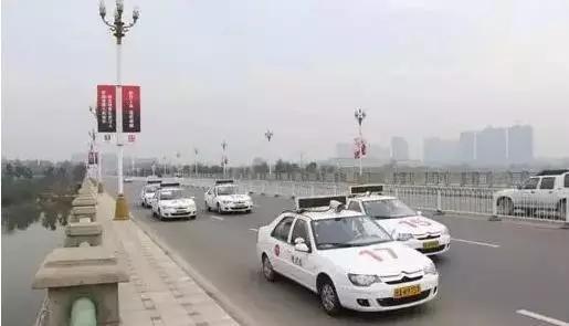 一辆汽车24分钟多少度(汽车行驶中的能耗,探究一辆汽车在24分钟内消耗的电量) 一辆汽车24分钟多少度(汽车行驶中的能耗,探究一辆汽车在24分钟内消耗的电量)