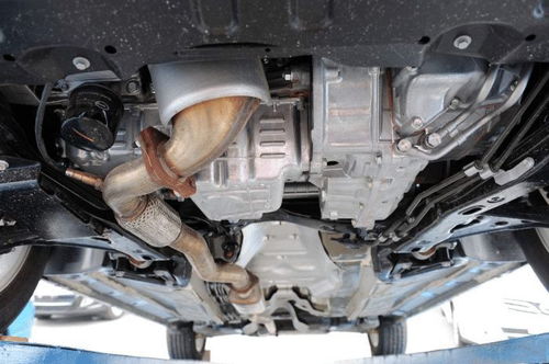 三亚汽车底盘低多少钱(三亚汽车底盘价格解析，究竟多少钱？