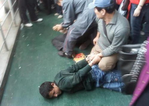 女幼师被连刺13刀身亡 警方通报(女幼师遭遇残忍袭击,连刺13刀身亡,警方迅速通报全力追查凶手) 女幼师被连刺13刀身亡 警方通报(女幼师遭遇残忍袭击,连刺13刀身亡,警方迅速通报全力追查凶手)