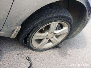 一张图汽车轮胎胎压多少(揭秘汽车轮胎胎压，一张图解析最佳胎压标准)