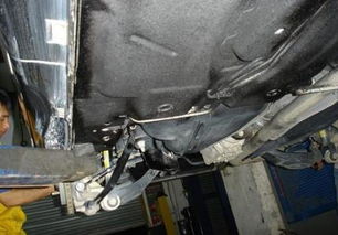 汽车底盘装甲一瓶多少钱(汽车底盘装甲一瓶的价格及其重要性)