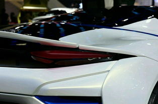 一秒钟汽车能跑多少米远(一秒钟汽车能跑多少米远—速度与距离的探索)