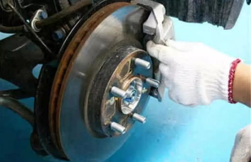 汽车手动挡刹车片多少钱(汽车手动挡刹车片价格解析)