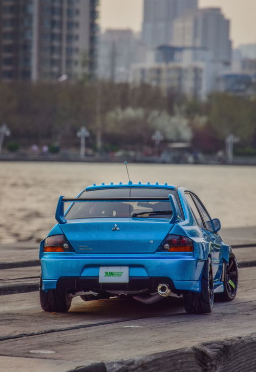 汽车模型改装多少钱一套(汽车模型改装，价格多少一套？全面解析改装成本与因素)