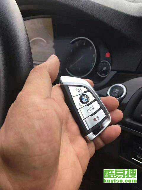 五华区修汽车锁电话多少(五华区汽车锁修复服务，寻找专业锁匠联系电话)