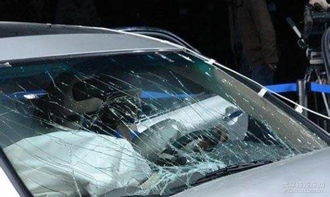 贴汽车顶膜要多少钱一米(汽车顶膜价格解析，贴汽车顶膜要多少钱一米？