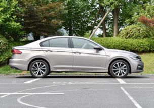 大众汽车修一个面多少钱(大众汽车修一个面的费用分析)