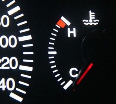 汽车尾气多少度就不正常(汽车尾气温度异常分析，多少度才算不正常？