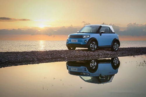 文山汽车贴膜多少钱一次(文山汽车贴膜费用详解，价格、因素与选择)