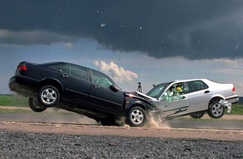 我想看汽车保险杠多少钱(探寻汽车保险杠价格，深入了解与明智消费)