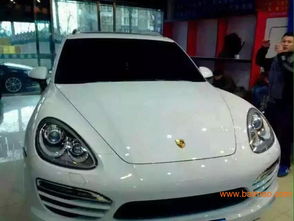 汽车贴膜施工一般多少钱(汽车贴膜施工费用详解，价格因素与选择考量)