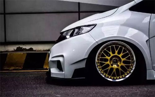 汽车改装成超跑多少钱(汽车改装成超跑需要多少钱？一篇文章解读改装成本与细节)