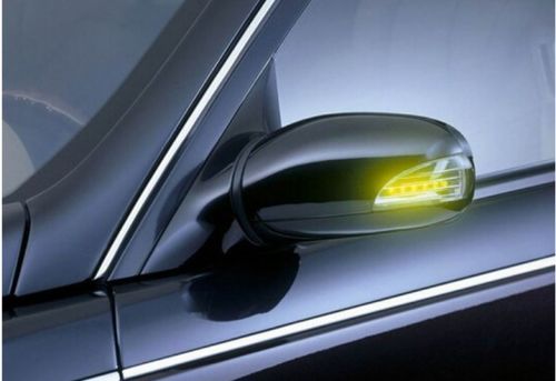 汽车的转向灯有多少个灯(汽车的转向灯及其灯数解析)