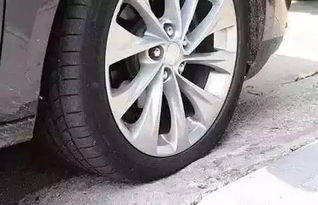 怎样看汽车轮胎气压多少(汽车轮胎气压多少怎么看？详解轮胎气压检测与判断方法)