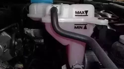 汽车变速箱防冻液加多少(汽车变速箱防冻液加多少，深度解析与操作指南)