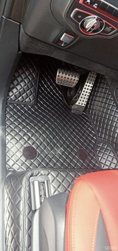 汽车软包门一般多少钱(汽车软包门价格解析，费用究竟是多少？