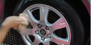 洗汽车轮胎叶子板多少钱(洗汽车轮胎叶子板的价格及服务详解)