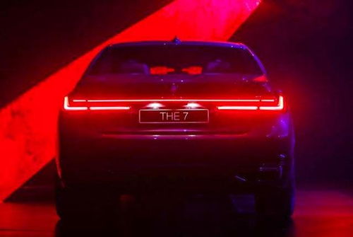 汽车尾灯有水汽要多少钱(汽车尾灯有水汽维修费用解析)