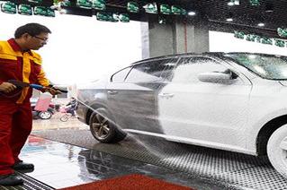 学汽车修理一年能挣多少(学汽车修理一年能挣多少，汽车修理行业的收入与前景展望)