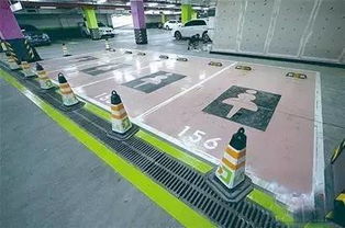 一般汽车停车位多少米宽(汽车停车位的标准宽度，解析尺寸与实际应用)