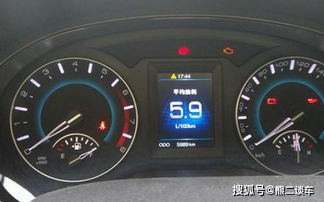 汽车50公里加多少油好(汽车行驶50公里油耗分析，如何合理加油)