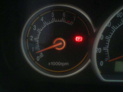 汽车怠速一小时要多少(汽车怠速一小时要多少，油耗与影响的深度解析)