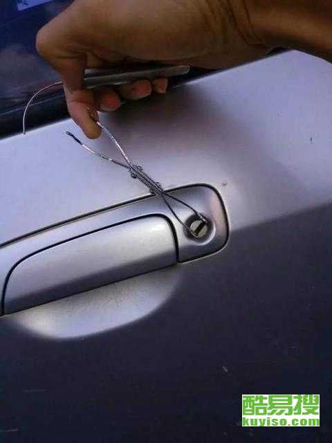 汽车中空锁多少钱一套的(汽车中空锁价格及选购指南)