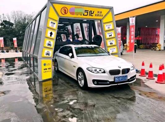 私营汽车加油一年多少钱(私营汽车加油一年费用解析，多少银子才能加满爱车的油箱？