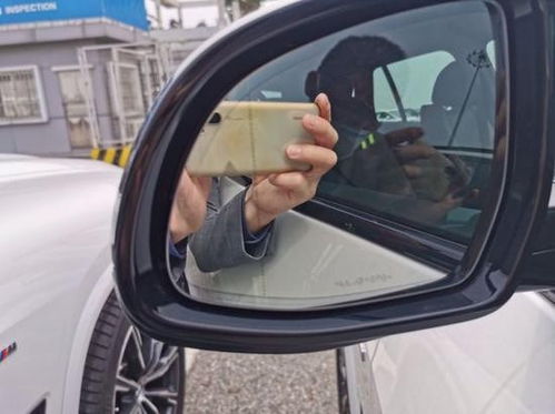 汽车显示屏换膜要多少钱(汽车显示屏换膜费用详解，价格因素与选择考量)