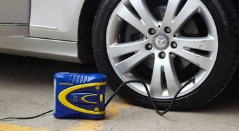 汽车轮胎是多少个压力的(汽车轮胎压力，多少才是最佳？