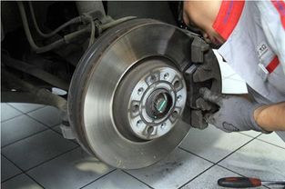 汽车换刹车片是多少钱的(汽车换刹车片的费用解析)
