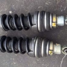 汽车减震器一套多少钱(汽车减震器一套的价格解析)