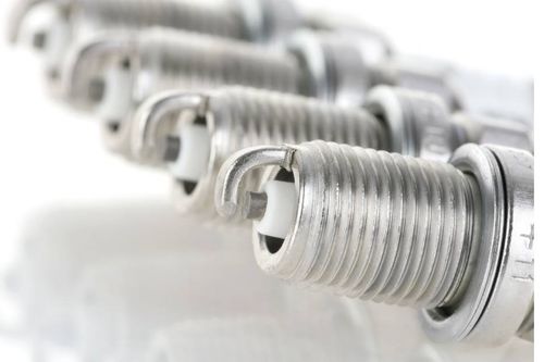 凌派汽车火花塞多少年换(凌派汽车火花塞更换周期详解)