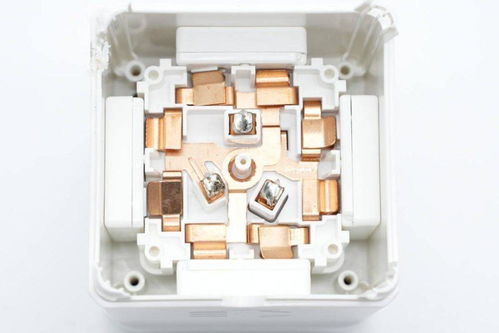 华为电脑插座怎么拆下来(华为电脑插座拆卸指南)