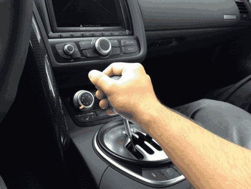 手动挡汽车多少钱一年(手动挡汽车价格及年度费用分析)