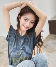 网红韦雪与小16岁男友KK分手(网红韦雪与小16岁男友KK分手，爱情与现实的碰撞)