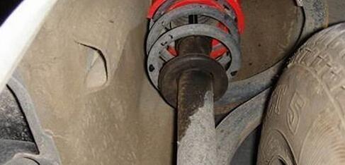 汽车装两个减震多少钱啊(汽车装两个减震的价格解析)