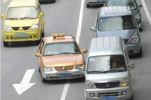 汽车变道灯多少钱一个(汽车变道灯的价格及其重要性)