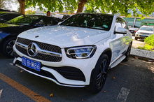 白色汽车要多少钱一公里(白色汽车的价格与油耗，一公里要多少钱？