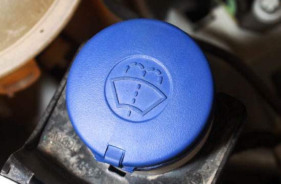 温度低汽车玻璃水加多少(温度低时汽车玻璃水的最佳添加量)