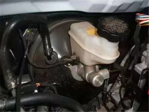 汽车刹车油一般多少度(汽车刹车油温度解析,一般多少度? 汽车刹车油一般多少度(汽车刹车油温度解析,一般多少度?