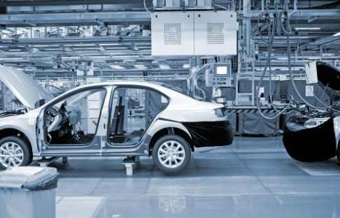 生产汽车能挣多少钱一天(生产汽车一天能挣多少钱，探究汽车行业薪酬与前景)