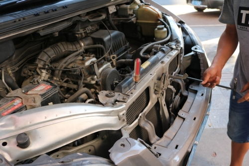 汽车换灯泡多少钱换一对(汽车换灯泡费用解析,了解换一对车灯的成本) 汽车换灯泡多少钱换一对(汽车换灯泡费用解析,了解换一对车灯的成本)