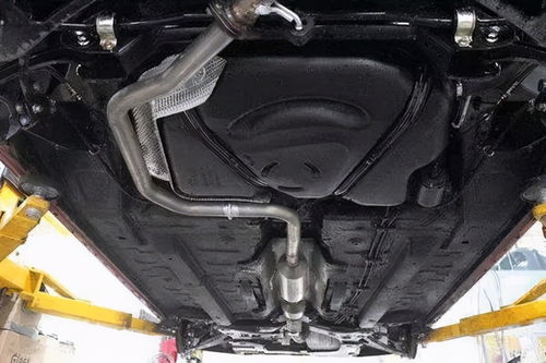 汽车底盘装甲贴膜多少钱(汽车底盘装甲贴膜价格解析)