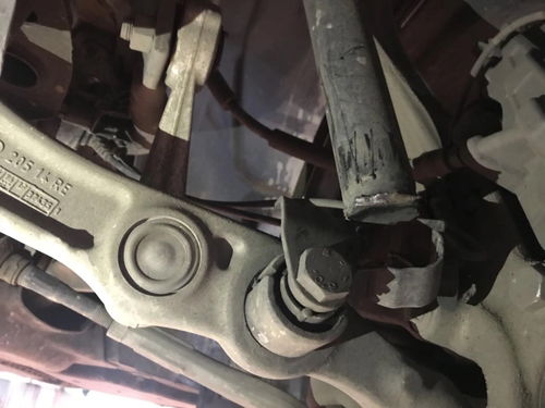 鸿日汽车前减震器多少钱(鸿日汽车前减震器价格解析)